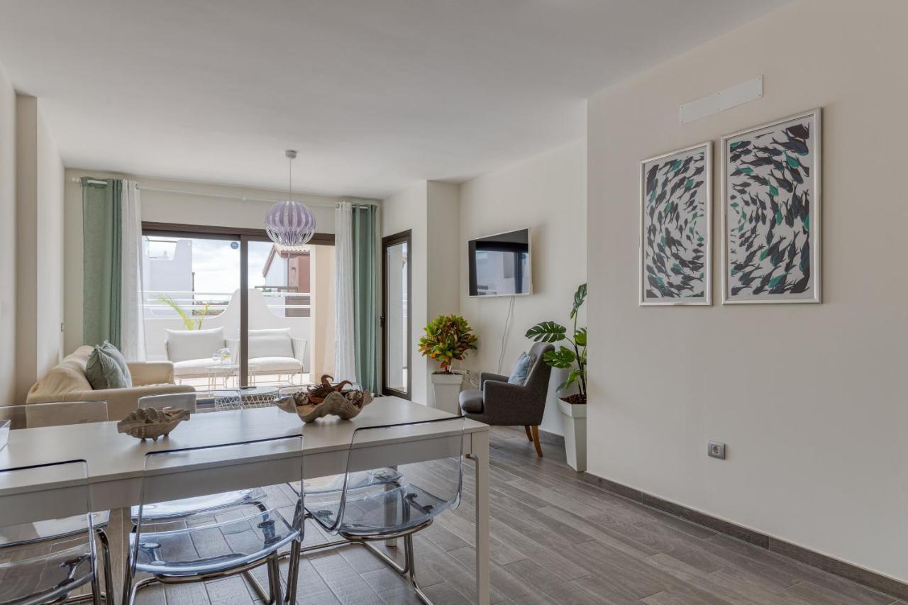 Homeforguest Flat With Large Terrace In Modern Residential Complex With Swimming Pool 칼레타데푸스테 외부 사진