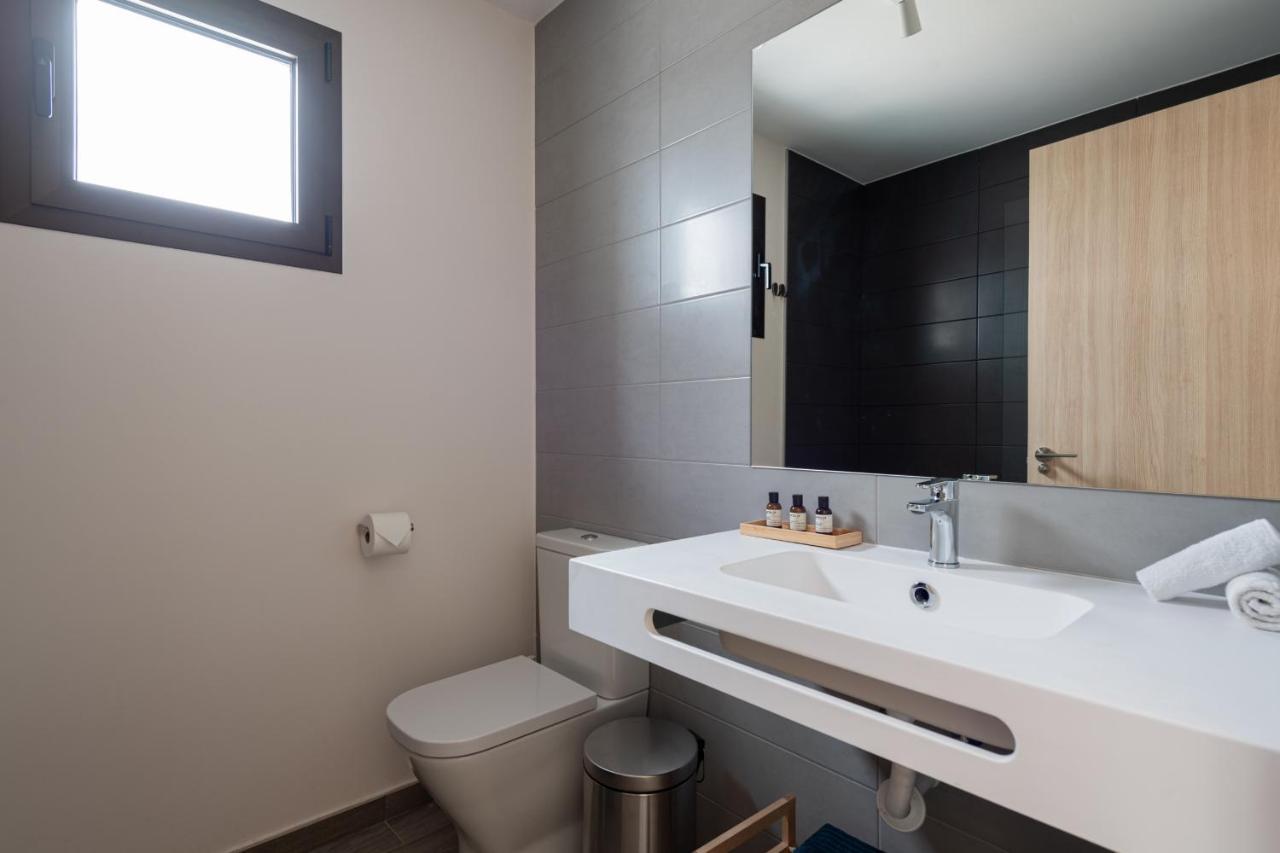 Homeforguest Flat With Large Terrace In Modern Residential Complex With Swimming Pool 칼레타데푸스테 외부 사진
