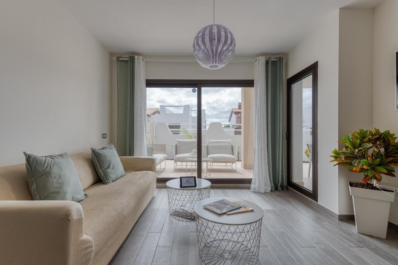 Homeforguest Flat With Large Terrace In Modern Residential Complex With Swimming Pool 칼레타데푸스테 외부 사진
